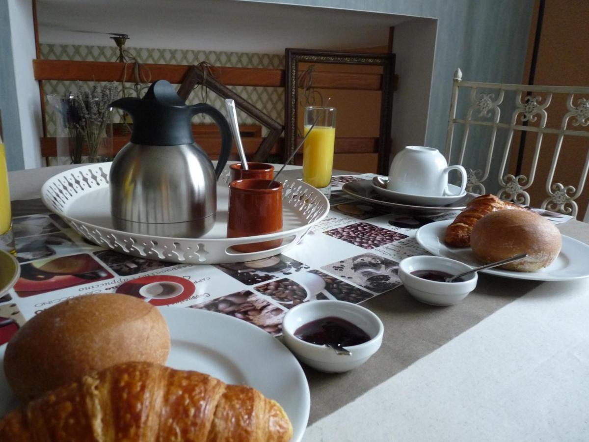 Bed and Breakfast Le Petit Grenier Байе Экстерьер фото